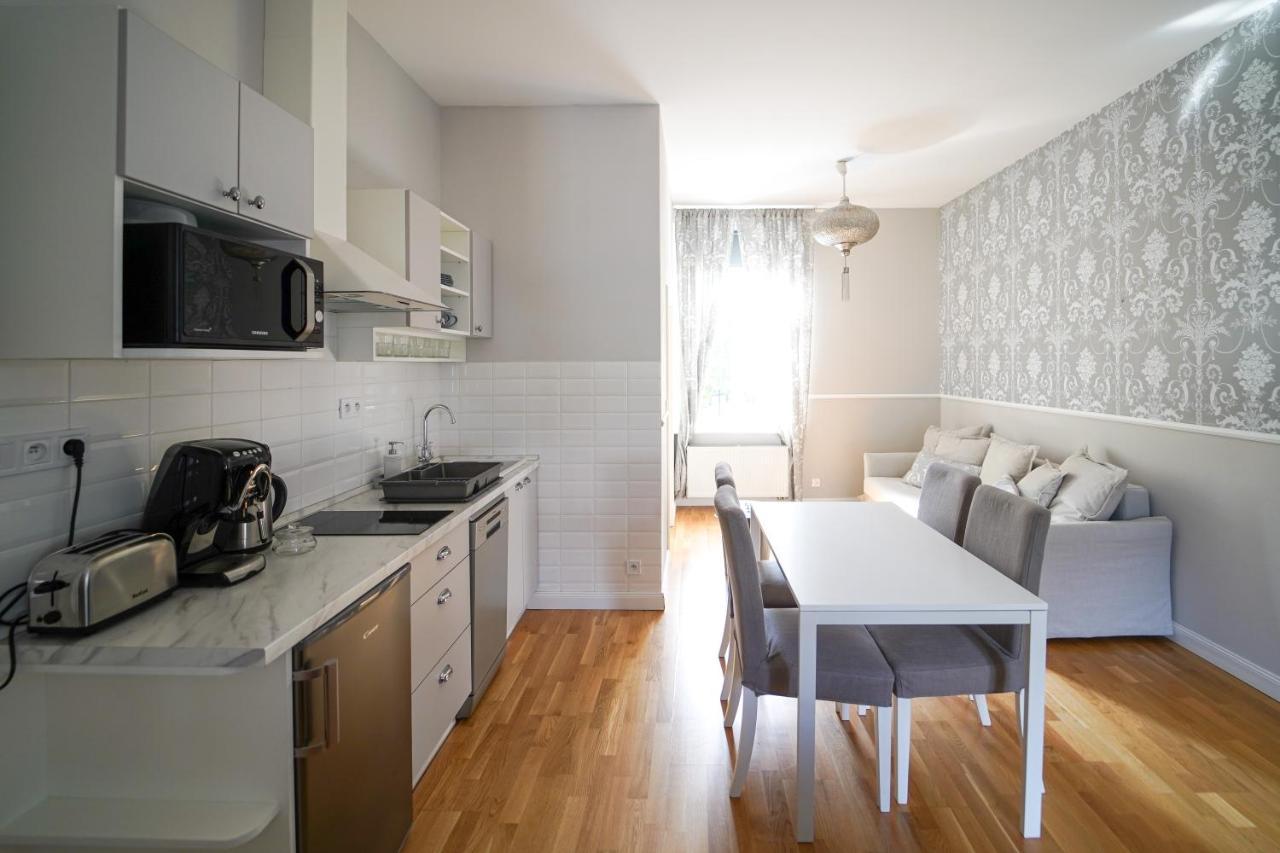 Spa Apartments Theresia Dubí Екстериор снимка