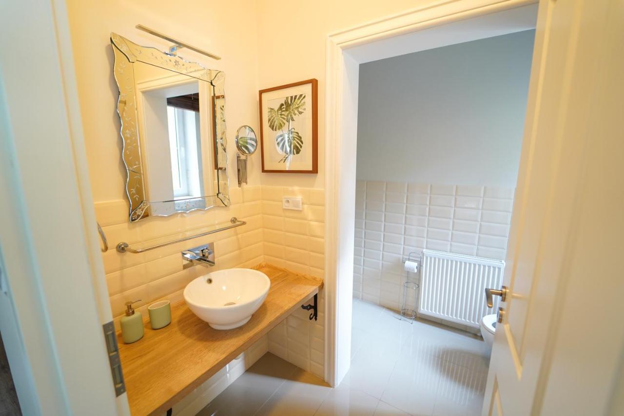 Spa Apartments Theresia Dubí Екстериор снимка