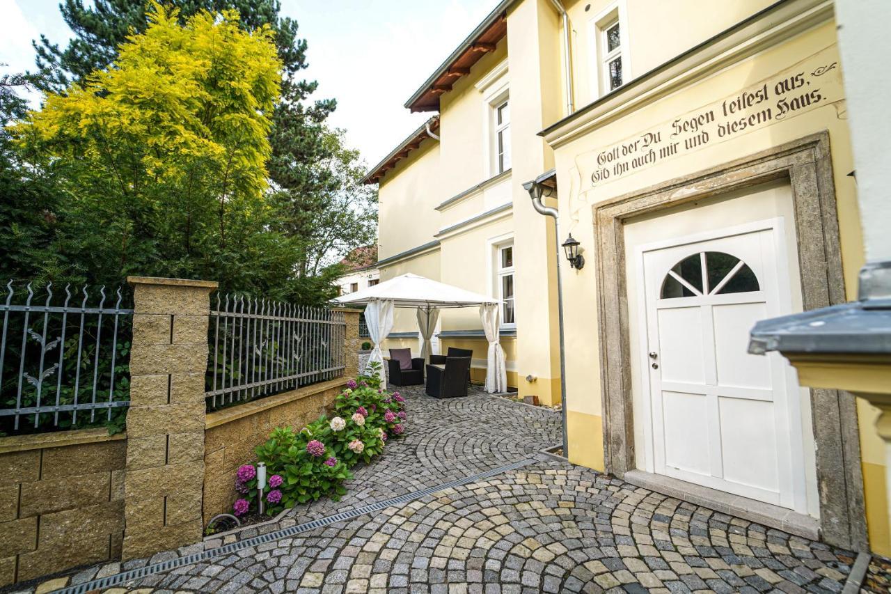 Spa Apartments Theresia Dubí Екстериор снимка