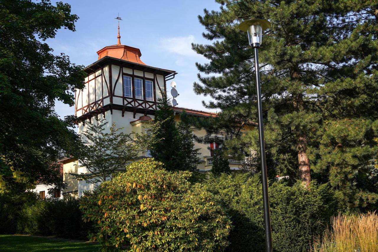 Spa Apartments Theresia Dubí Екстериор снимка
